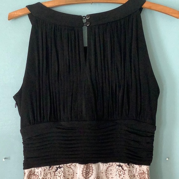 Laura Dress - Picture 4 of 7